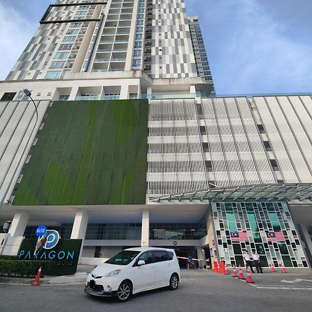 Paragon Suites Ciq Homestay By Welcome Home Johor Bahru Exteriör bild